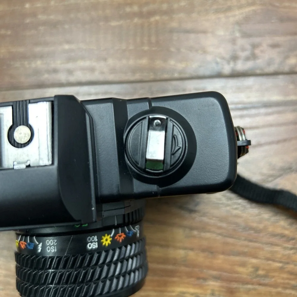 Excel Deluxe-I 35MM Film Camera with Strap And Original‎ Case Untested